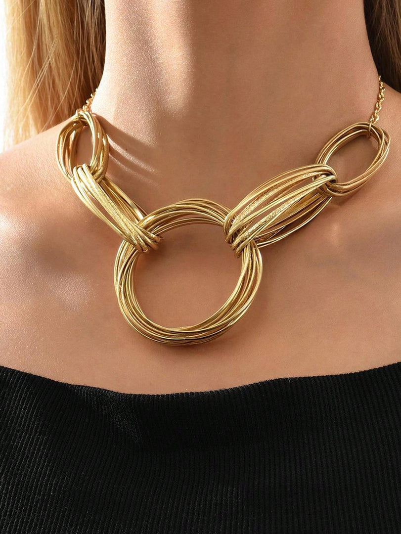 RETRO STYLE NECKLACE